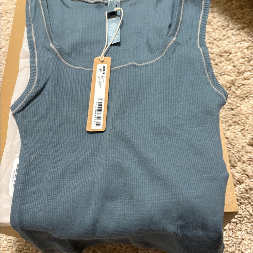 SKIMS Gray and Blue Fitted Sleeveless Tank Top